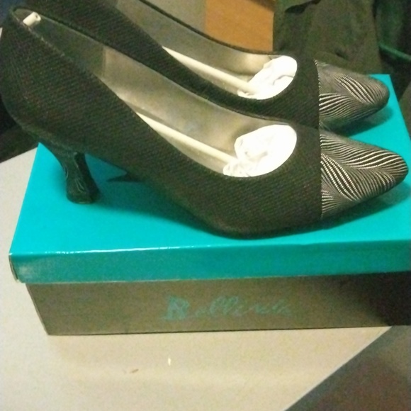 Women's Bellini's Zesty Geo Pumpssize 9 - Picture 3 of 4